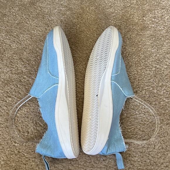 Tommy Bahama Women's kalanna Denim Slip-On Shoes - Picture 6 of 12